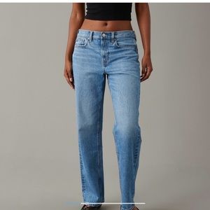 NWOT AE low rise straight jeans size 8 R